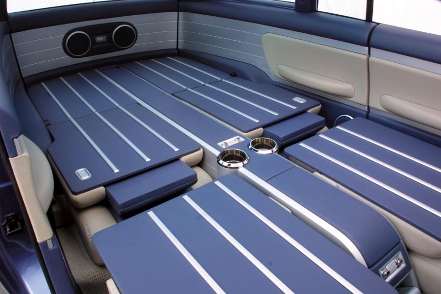 Багажник Chrysler California Cruiser Concept 2002 года  (фото 5 из 24)